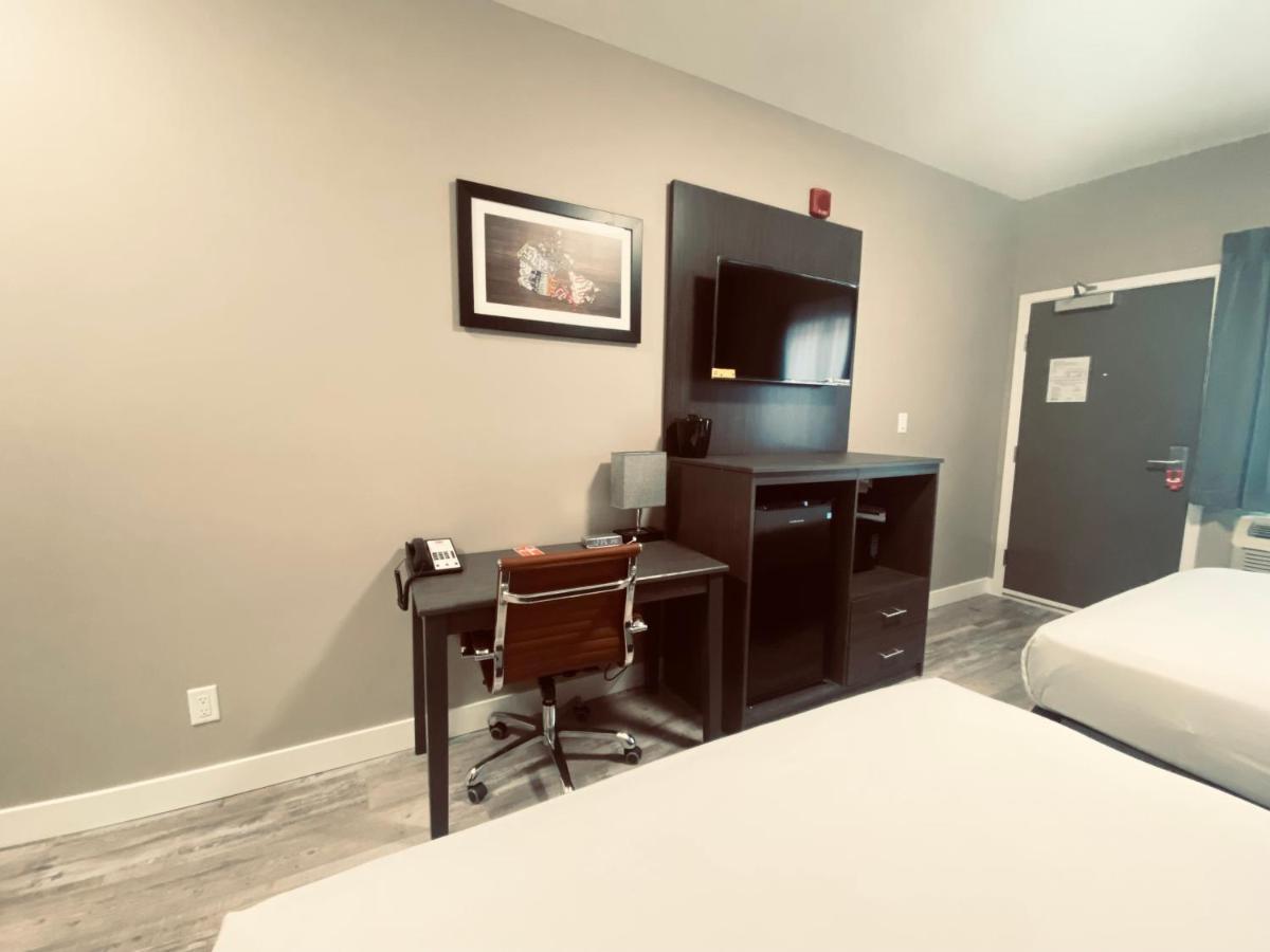 Econo Lodge City Centre Inn Prince George Esterno foto