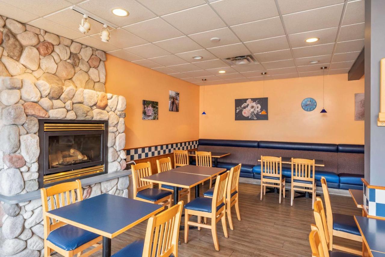 Econo Lodge City Centre Inn Prince George Esterno foto