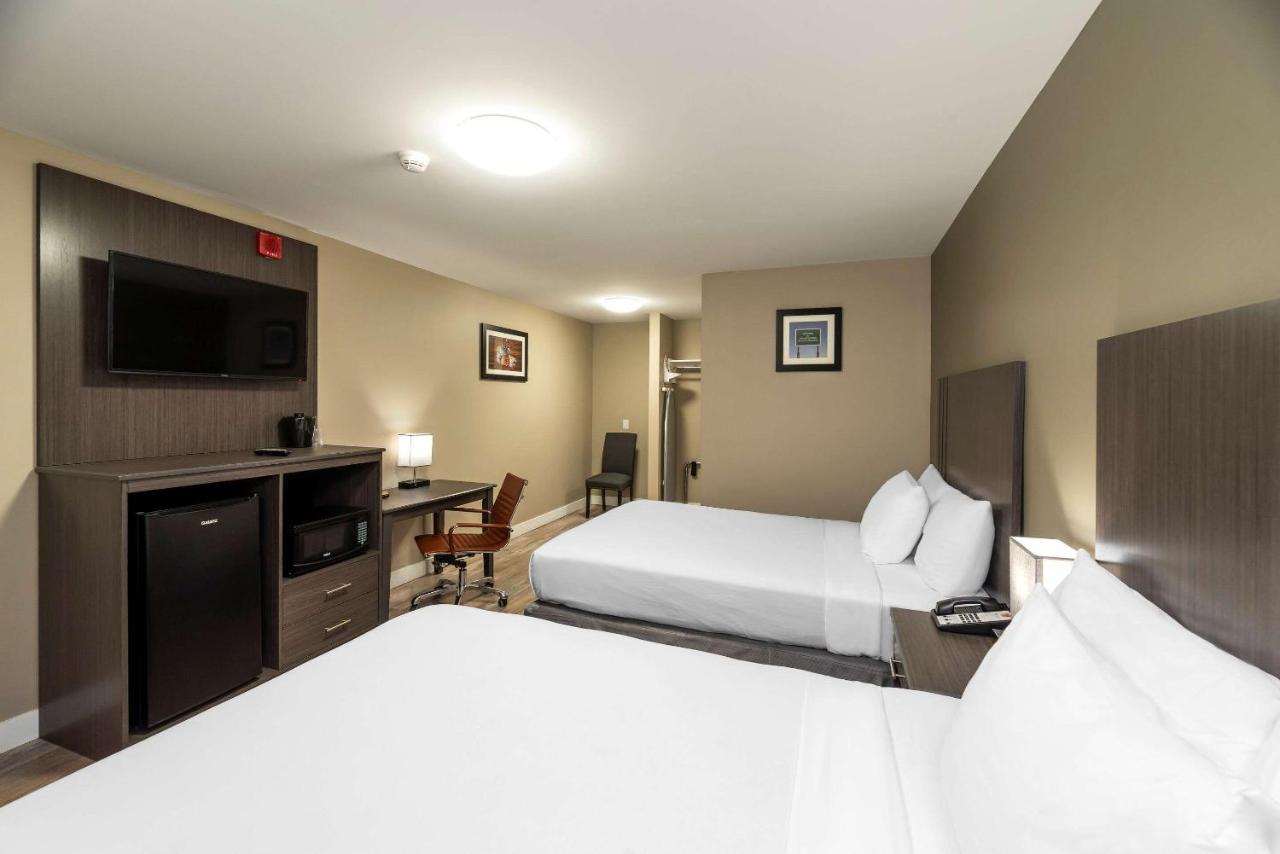 Econo Lodge City Centre Inn Prince George Esterno foto