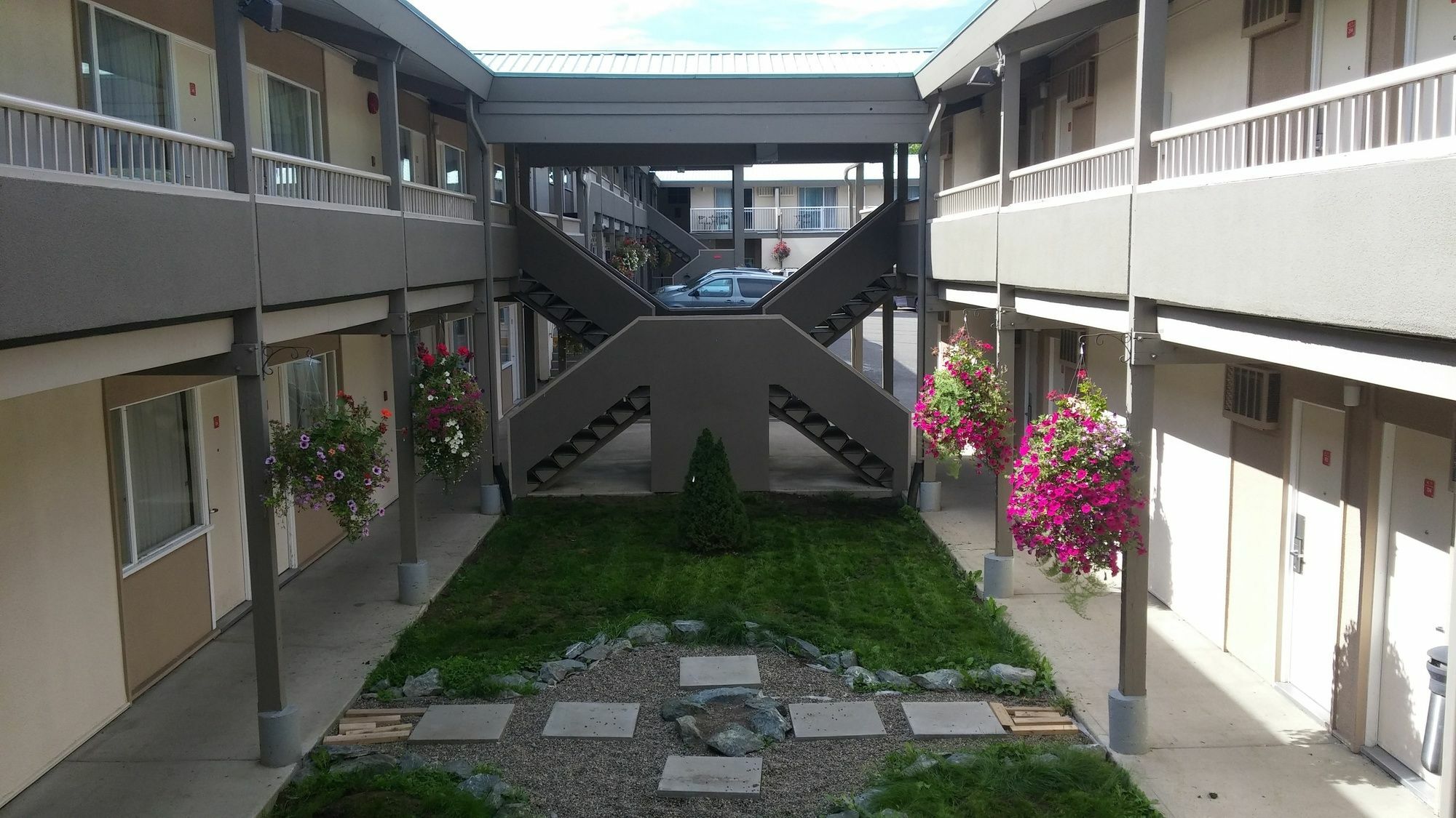 Econo Lodge City Centre Inn Prince George Esterno foto