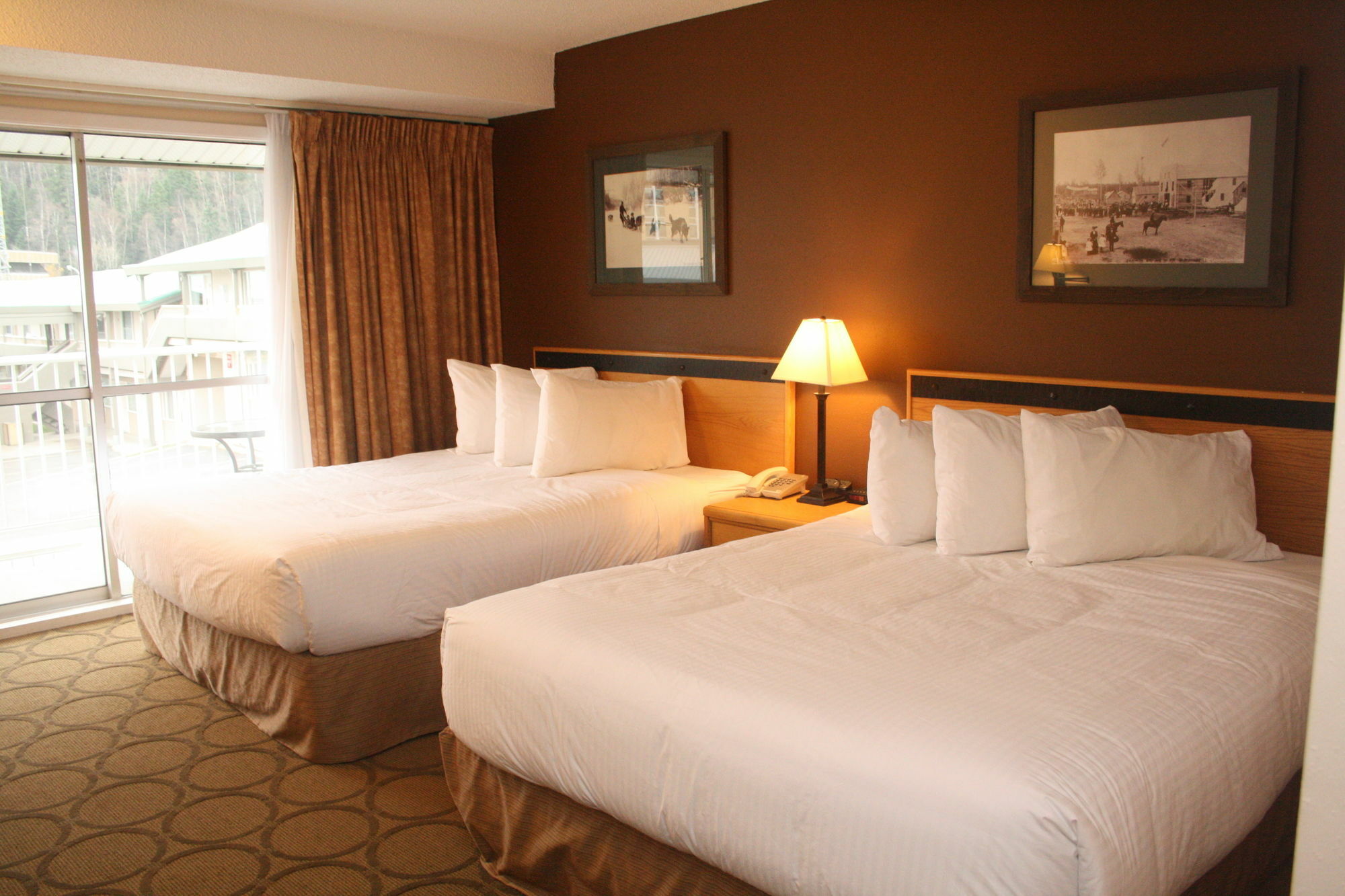 Econo Lodge City Centre Inn Prince George Esterno foto