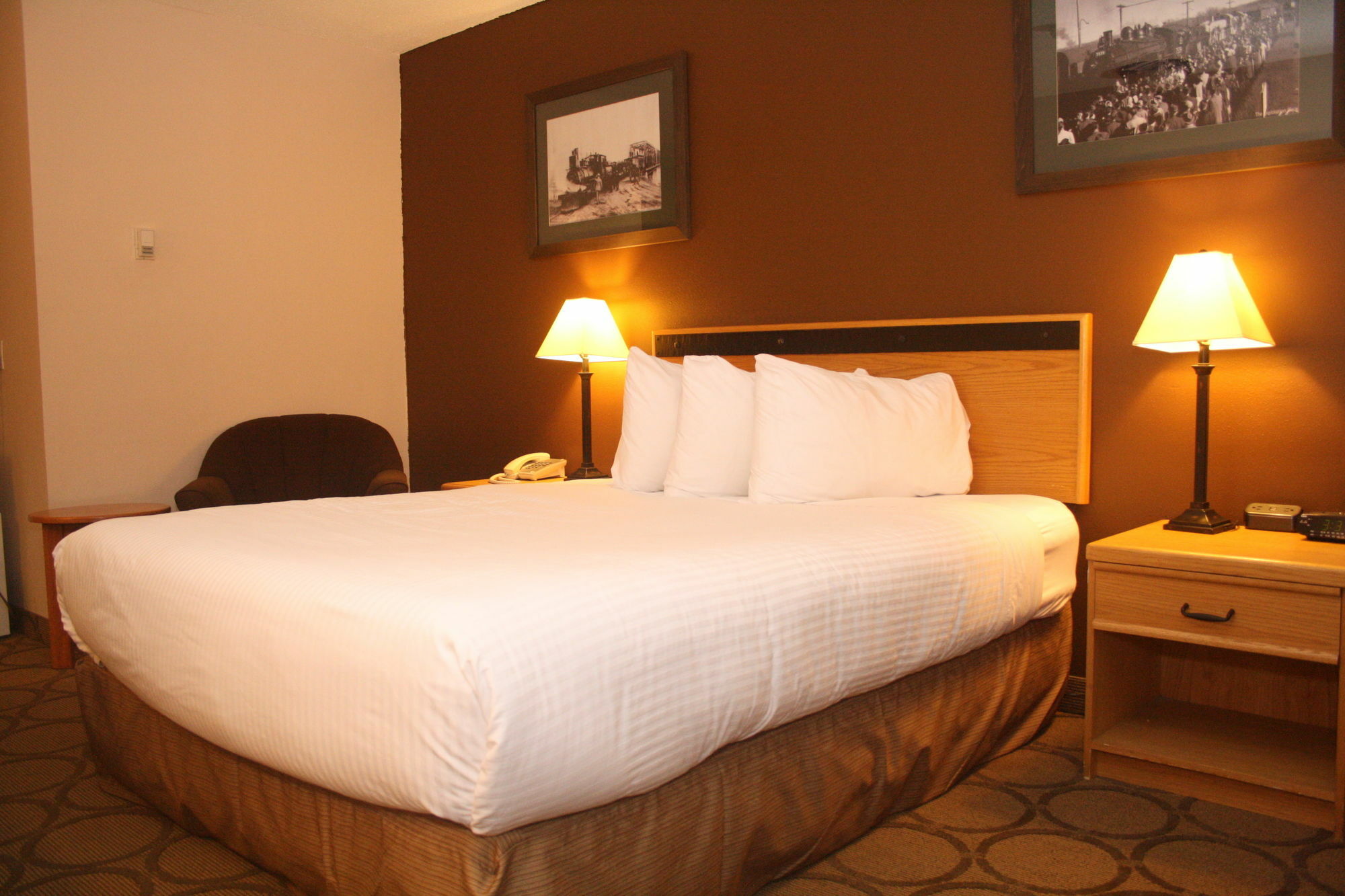 Econo Lodge City Centre Inn Prince George Esterno foto